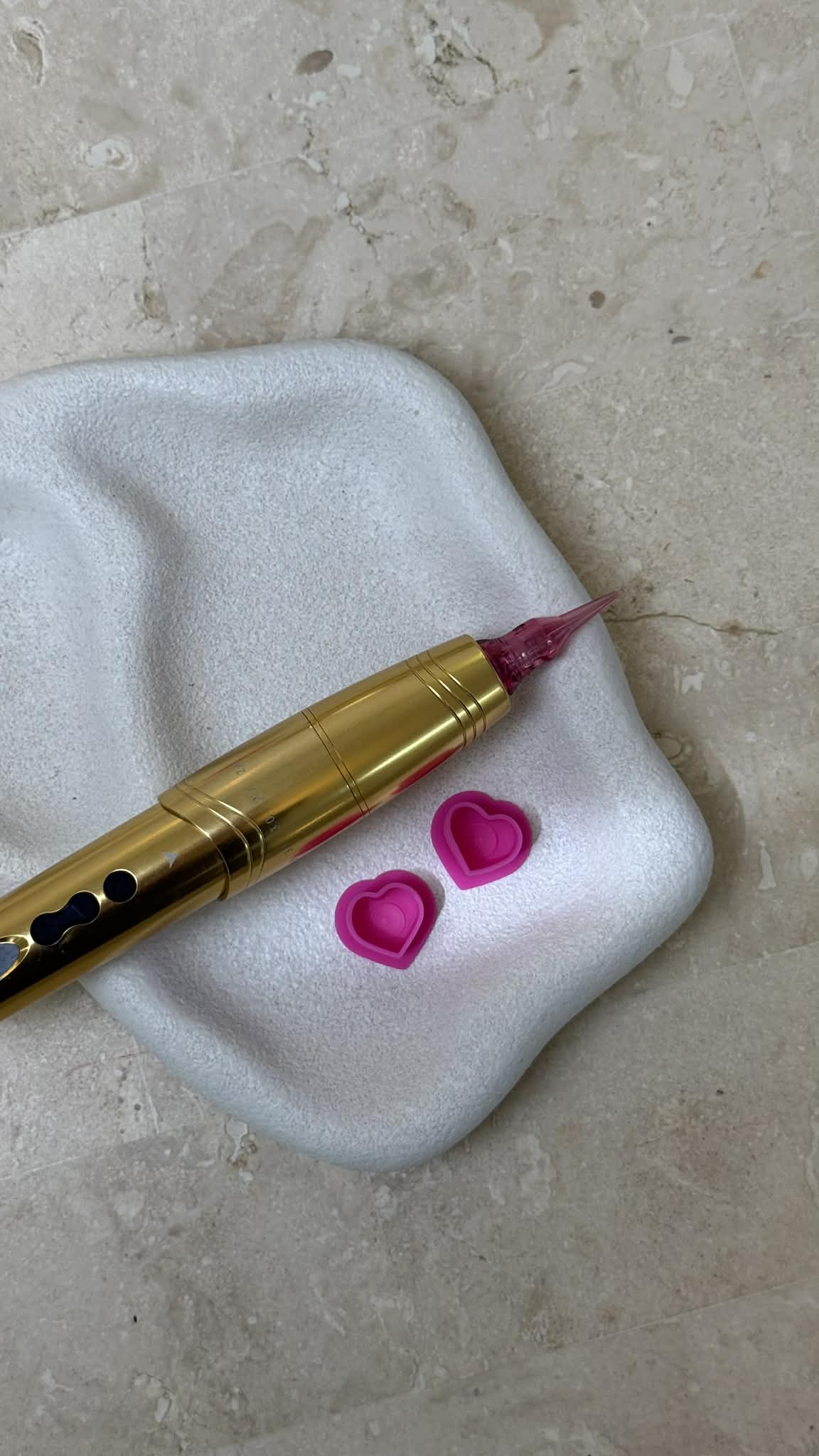 Silicone Heart Pigment Cups - Image 3